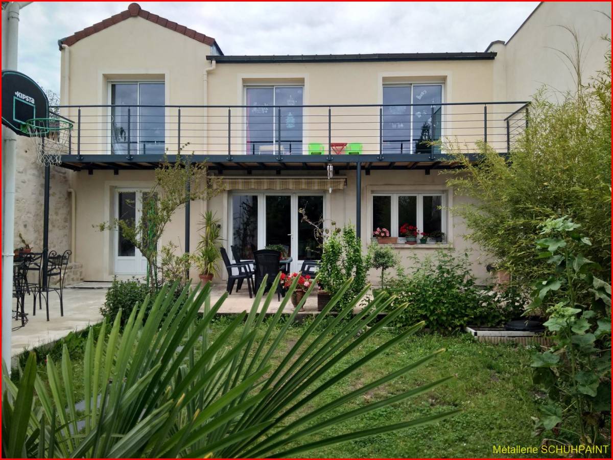 UNE TERRASSE SUR PILOTIS A FONTAINEBLEAU-AVON Ribeauville